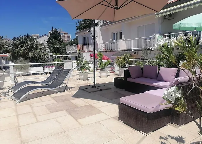 With Terrace In Apartman Crikvenica