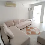 아파트 With Terrace In