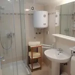 아파트 With Terrace In *