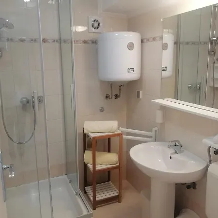 דירה With Terrace In *