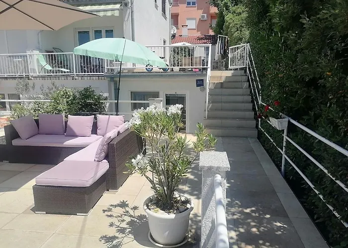 Apartment With Terrace In Crikvenica