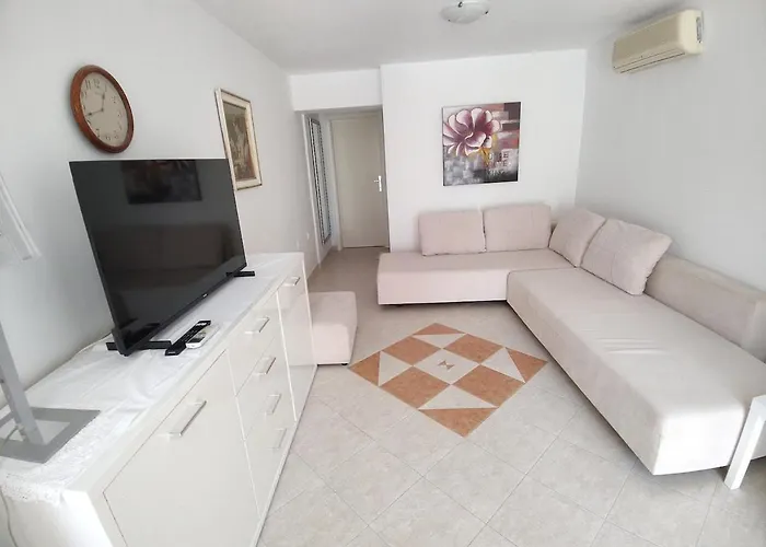 Apartment With Terrace In Crikvenica